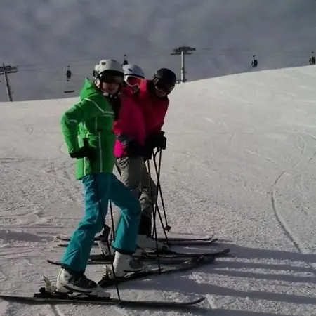 Gaestehaus Elfriede ゲストハウス 3*